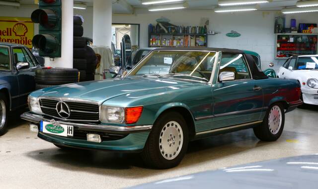 Image 1/25 of Mercedes-Benz 560 SL (1986)