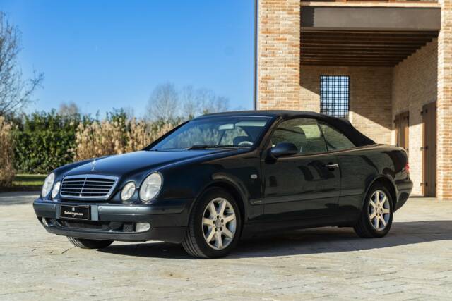 Bild 1/50 von Mercedes-Benz CLK 230 Kompressor (2002)