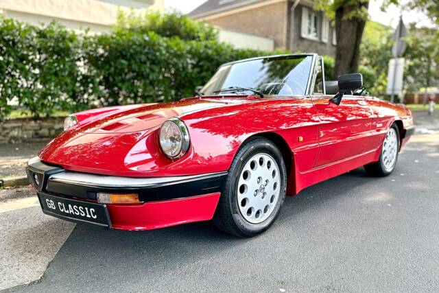 Image 1/20 of Alfa Romeo 2.0 Spider (1988)