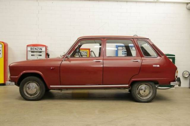 Image 1/13 of Renault R 6 TL (1969)