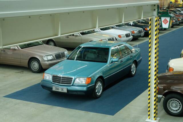 Bild 1/50 von Mercedes-Benz 300 SE (1991)