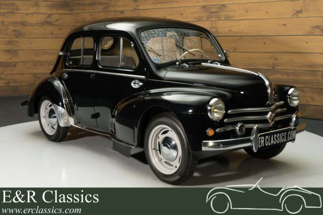 Image 1/19 de Renault 4 CV (1955)