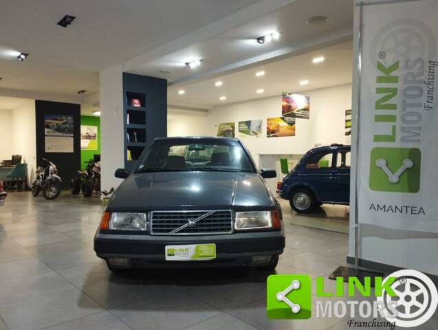 Imagen 1/10 de Volvo 440 (1989)