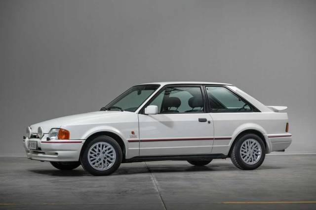 Immagine 1/22 di Ford Escort XR3i (1990)