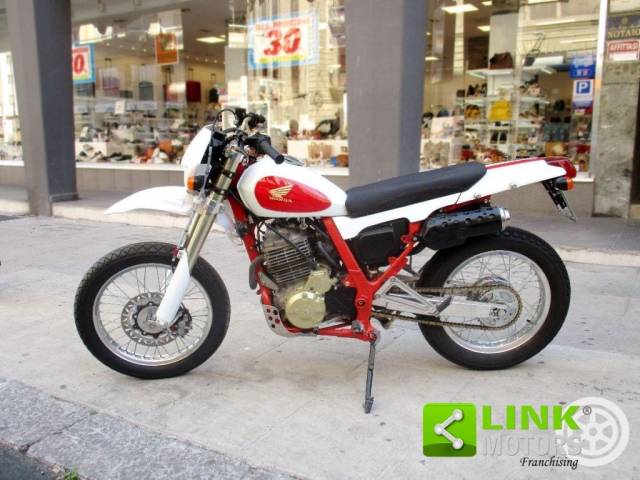 Image 1/10 of Honda DUMMY (1989)
