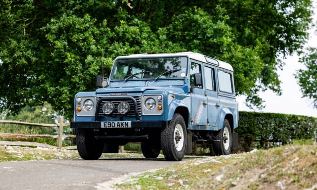 Image 1/50 de Land Rover 110 (1988)