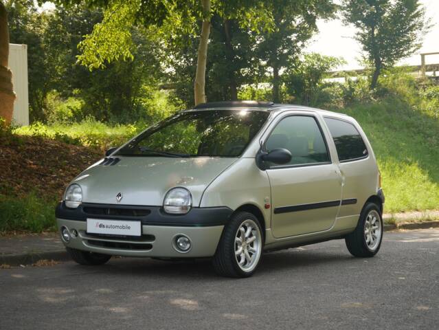 Bild 1/24 von Renault Twingo 1.2 (2000)