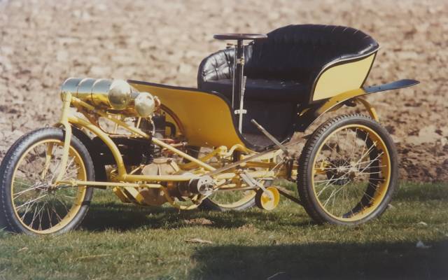 Image 1/8 of Phebus Tricycle (1899)