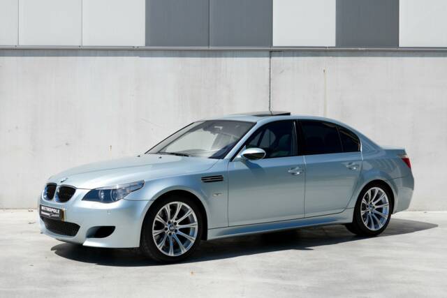 Image 1/46 of BMW M5 (2005)