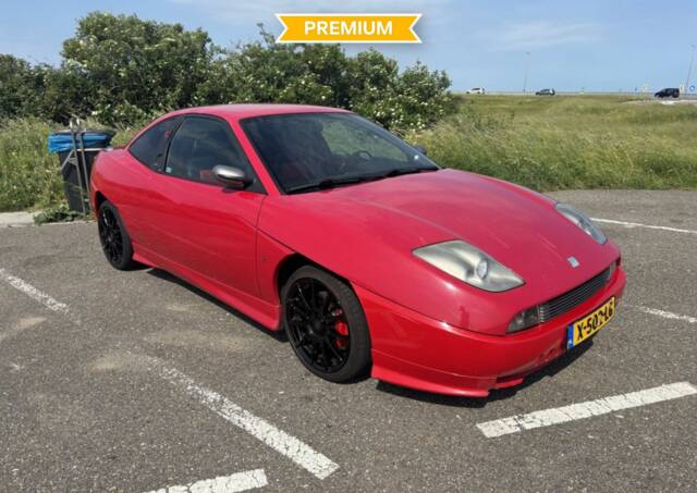 Image 1/8 de FIAT Coupé 1.8 16V (1999)
