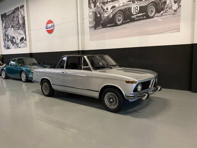Immagine 1/46 di BMW 2002 Baur (1975)