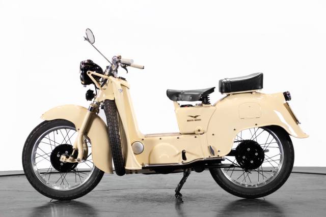 Bild 1/15 von Moto Guzzi DUMMY (1953)