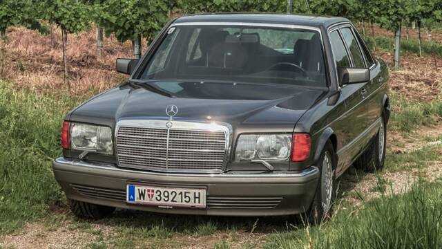 Imagen 1/18 de Mercedes-Benz 560 SEL (1986)
