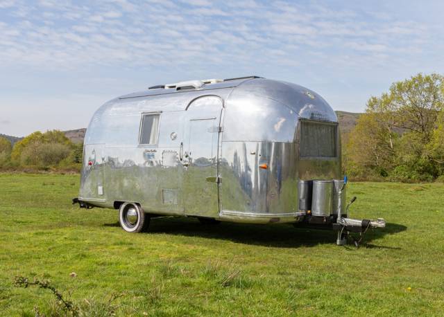 Image 1/22 of Airstream Globetrotter (1964)