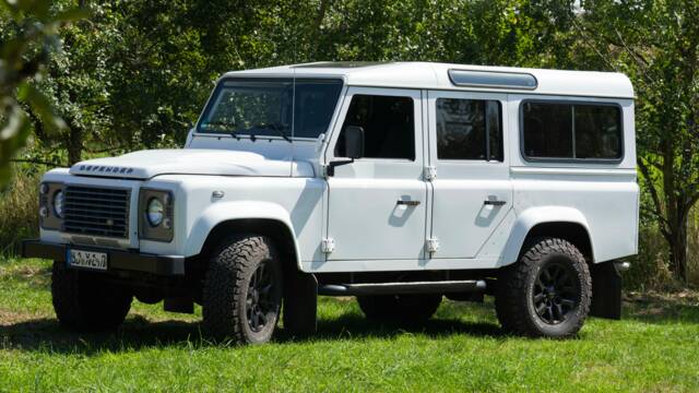 Image 1/16 of Land Rover Defender 110 (2015)