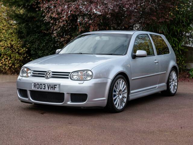 Afbeelding 1/8 van Volkswagen Golf IV 3.2 R32 (2003)