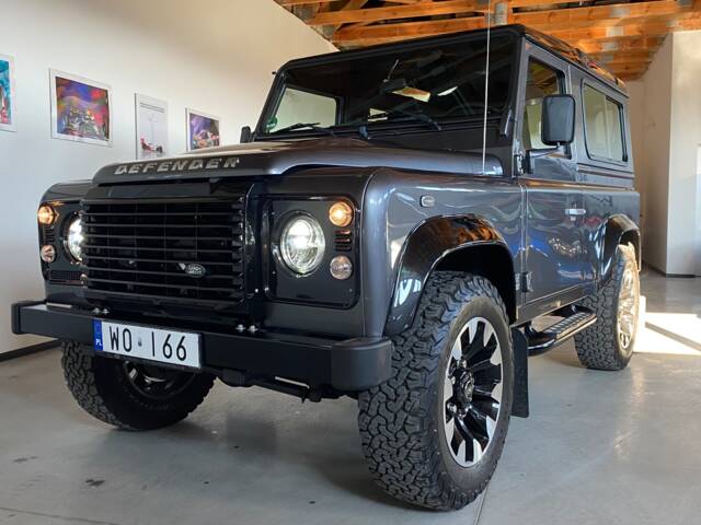 Bild 1/59 von Land Rover Defender 90 Works V8 "70th Edition" (2018)