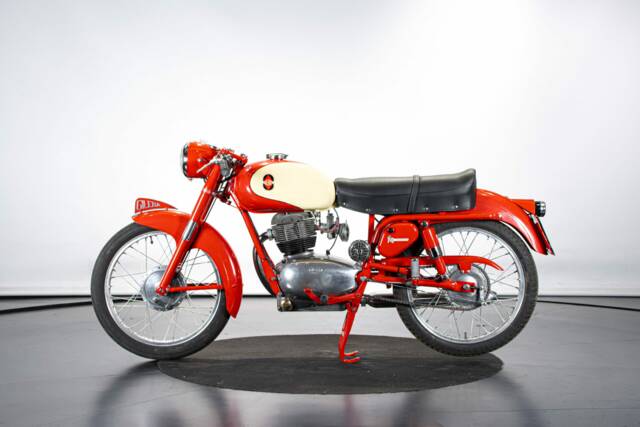 Image 1/50 of Gilera 150 (1956)