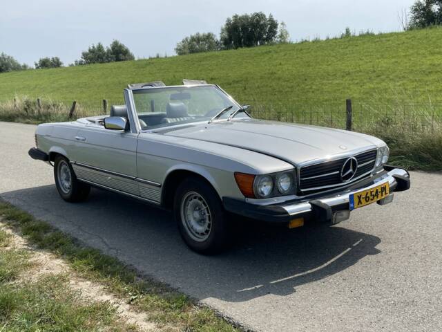 Image 1/8 de Mercedes-Benz 380 SL (1984)