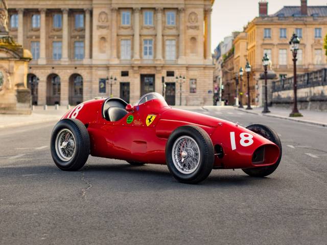 Immagine 1/24 di Ferrari 625F1 (1954)