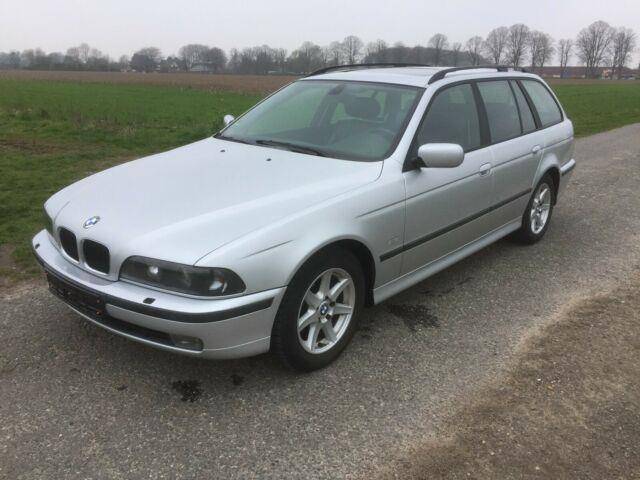 Image 1/15 of BMW 523i Touring (1999)
