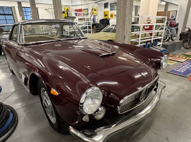 Image 1/34 of Maserati 3500 GT Touring (1961)