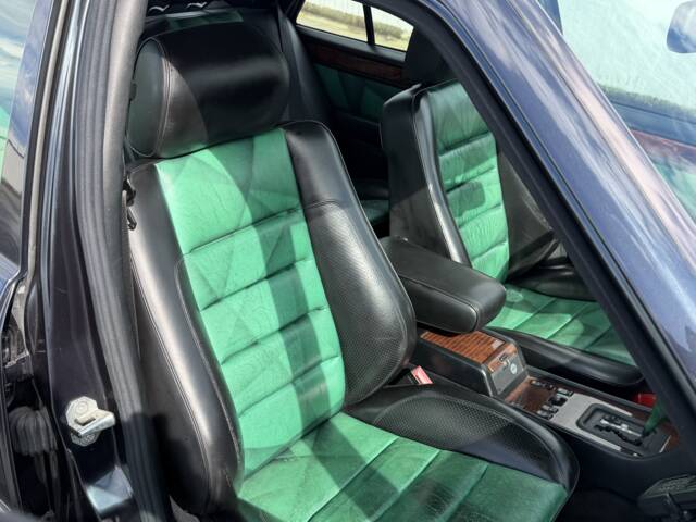 Immagine 1/20 di Mercedes-Benz E 500 Limited (1994)