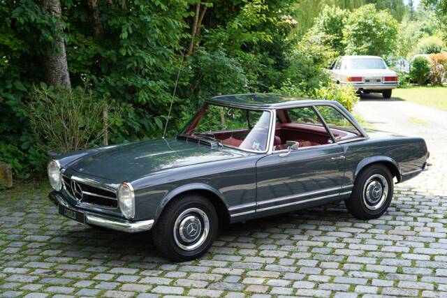 Image 1/17 of Mercedes-Benz 230 SL (1964)