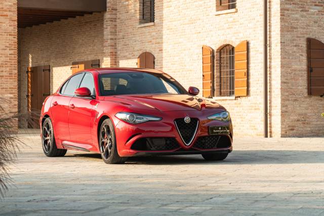 Immagine 1/41 di Alfa Romeo Giulia Quadrifoglio (2017)
