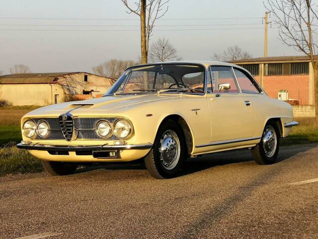 Image 1/29 of Alfa Romeo 2600 Sprint (1966)