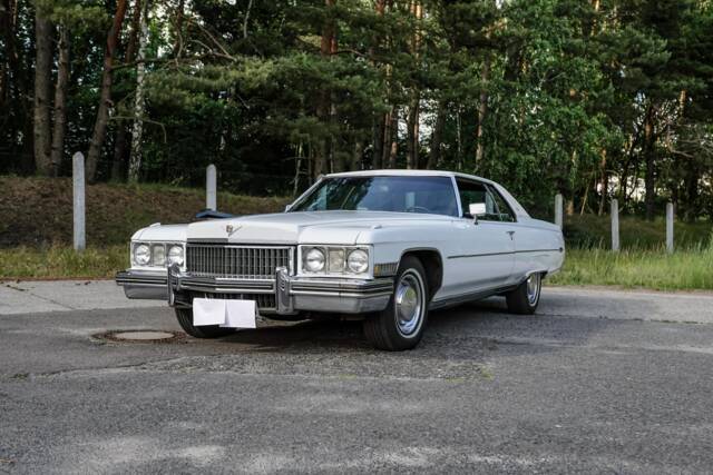 Image 1/22 of Cadillac Coupe DeVille (1973)
