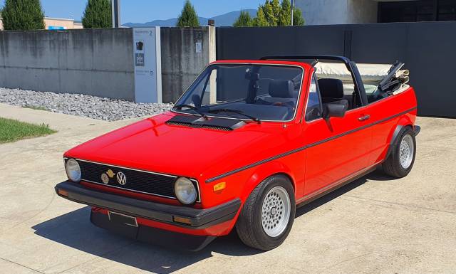 Bild 1/34 von Volkswagen Golf I Cabrio 1.5 (1981)