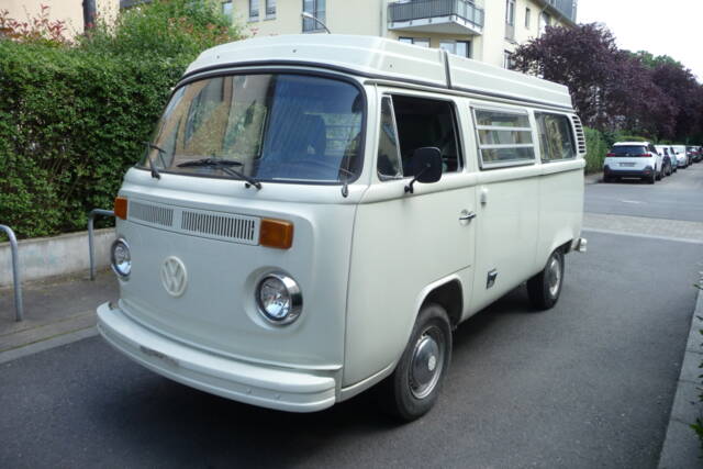 Bild 1/126 von Volkswagen T2b Westfalia (1973)