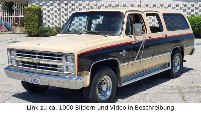 Image 1/19 of Chevrolet Suburban (1986)