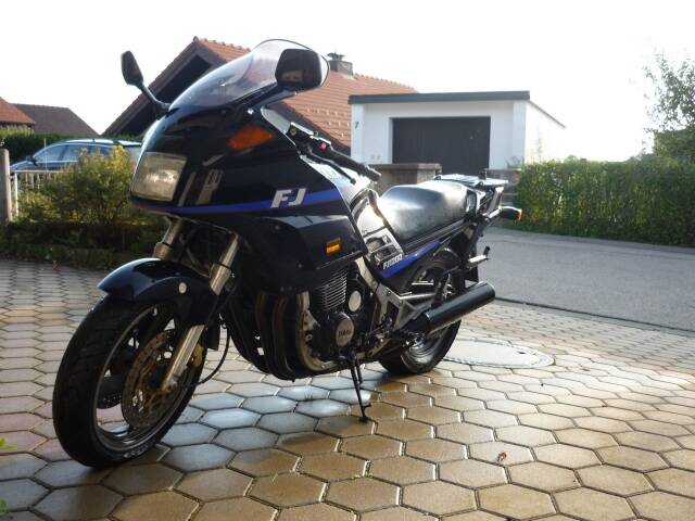 Imagen 1/4 de Yamaha DUMMY (1990)