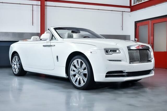 Image 1/7 de Rolls-Royce Dawn (2017)