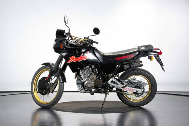 Image 1/38 of Honda NX 650 Dominator (1988)