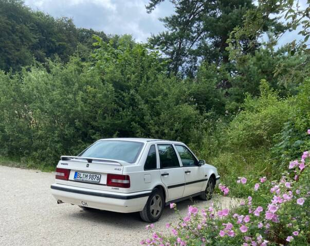 Imagen 1/4 de Volvo 440 Turbo (1994)