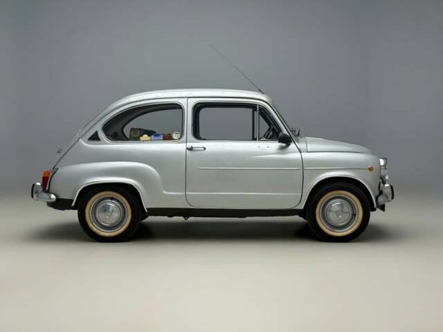 Immagine 1/20 di SEAT 600 L (1972)