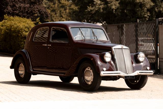 Image 1/43 of Lancia Aprilia (1949)