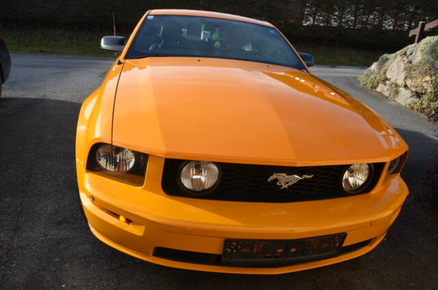 Bild 1/18 von Ford Mustang V6 (2006)