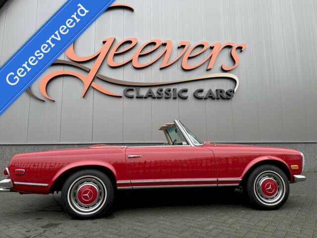 Immagine 1/36 di Mercedes-Benz 280 SL (1968)
