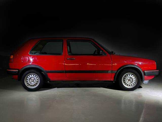 Bild 1/26 von Volkswagen Golf II 1.6 (1990)