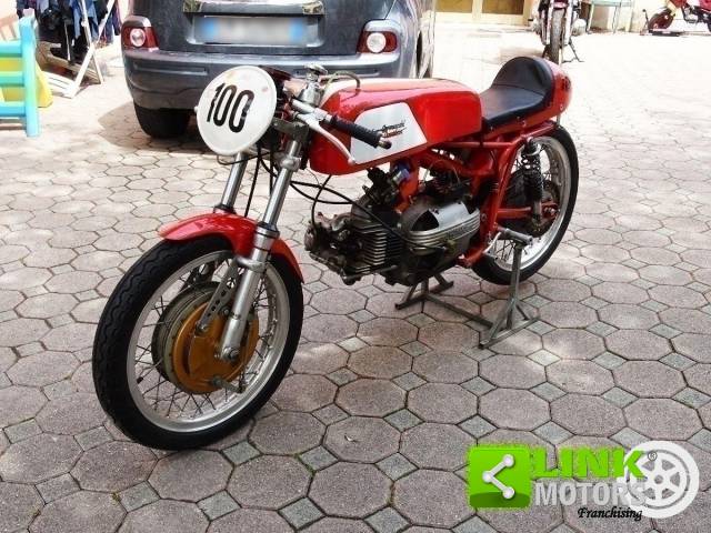 Image 1/20 of Aermacchi Chimera 250 (1965)