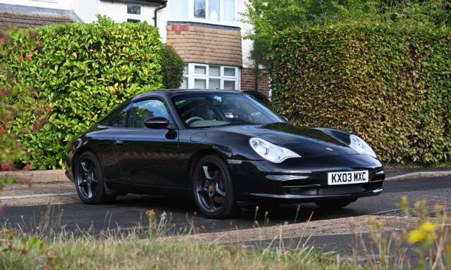 Bild 1/20 von Porsche 911 Carrera (2003)