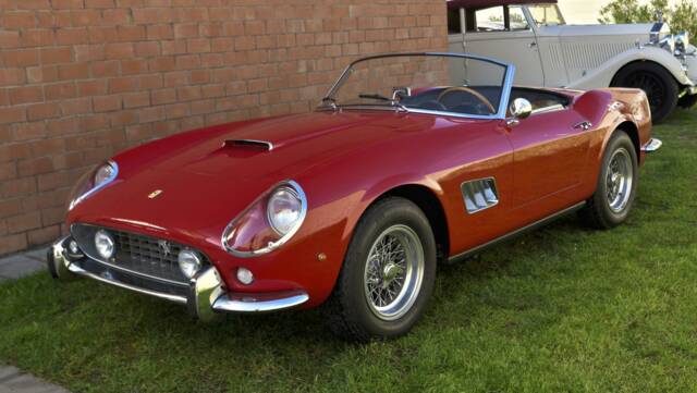 Image 1/50 de Ferrari 250 GTE (1962)