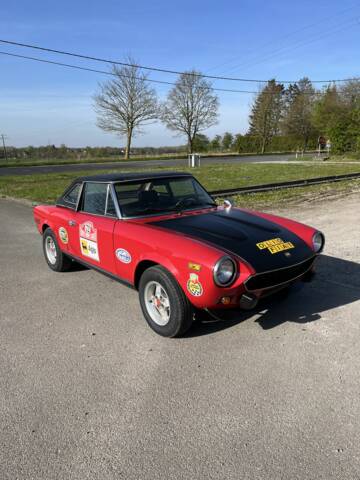 Image 1/8 of FIAT 124 Spider CS2 (1982)