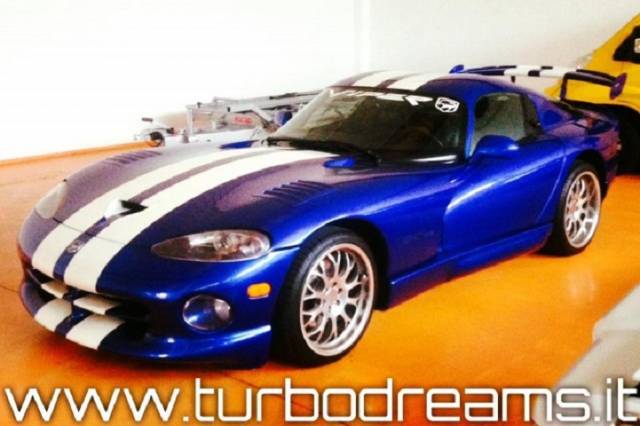 Image 1/4 of Chrysler Viper GTS (1997)