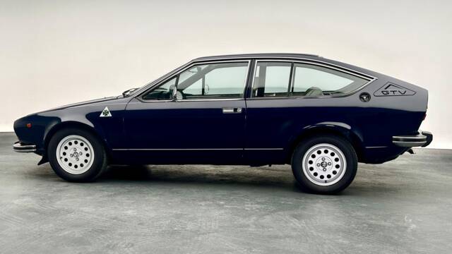 Image 1/14 of Alfa Romeo Alfetta GTV 2.0 (1979)