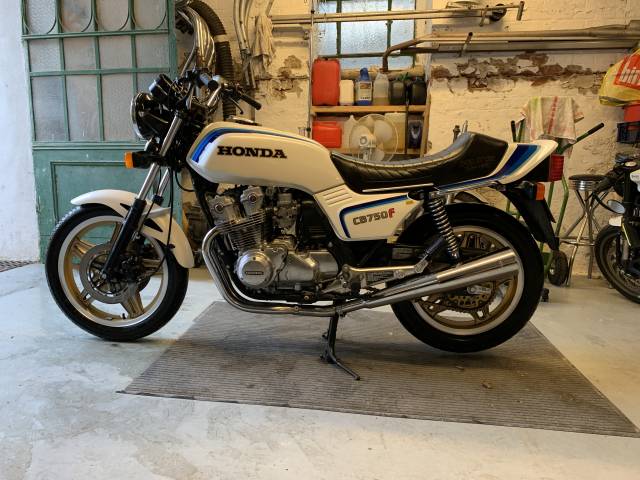 Honda CB 750 F Boldor RC04
